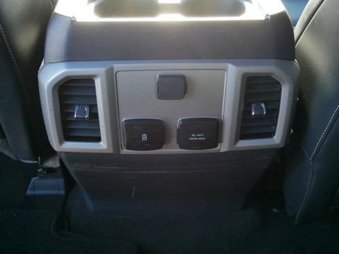 Certified 2022 Ford F250 Lariat w/ Chrome Package image 15