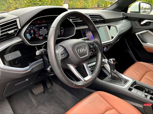 Used 2022 Audi Q3 2.0T Premium w/ Convenience Package image 16