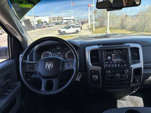 Used 2019 RAM 1500 Big Horn image 16