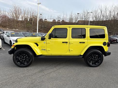 Used 2023 Jeep Wrangler Unlimited Sahara w/ Cold Weather Group image 4