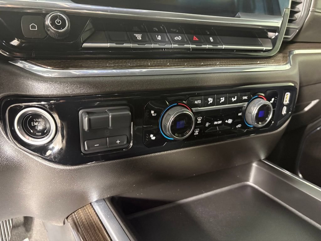 Used 2024 Chevrolet Silverado 3500 LT w/ Convenience Package AWD/4WD image 18