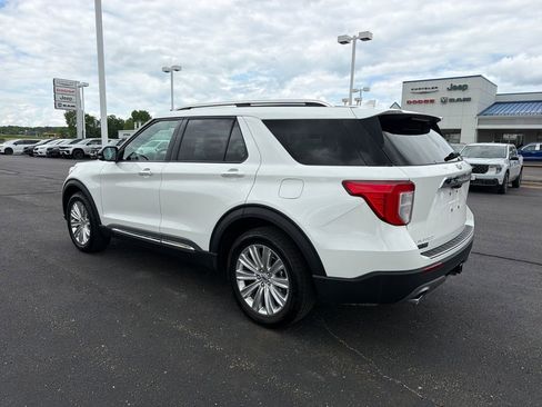 Used 2023 Ford Explorer Limited w/ Limited Technology Package AWD/4WD image 3