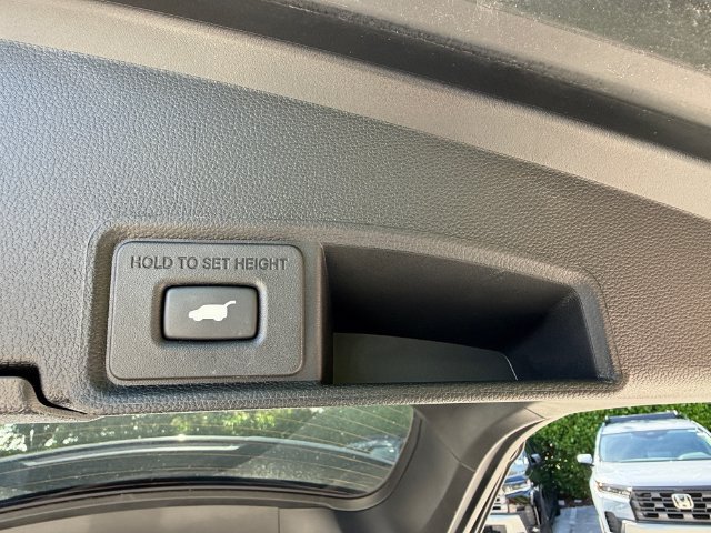Used 2023 Acura RDX w/ Technology Package FWD image 15