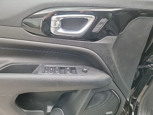 New 2025 Jeep Compass Limited w/ High Altitude Package image 12