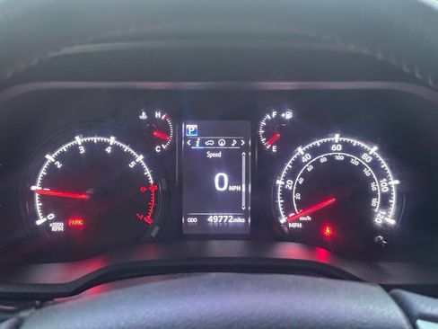 Used 2021 Toyota 4Runner SR5 Premium w/ Moonroof Package AWD/4WD image 23