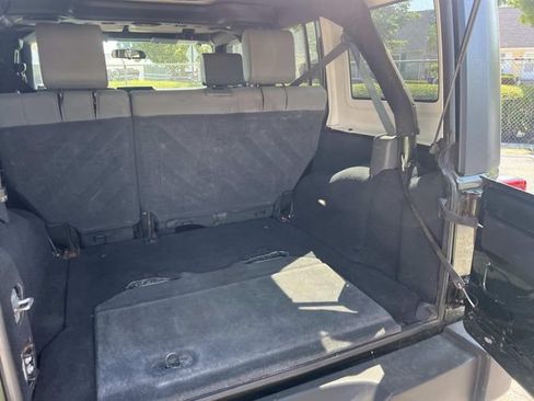 Used 2008 Jeep Wrangler Unlimited X AWD/4WD image 12