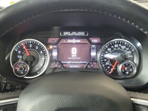 Used 2022 RAM 1500 Laramie AWD/4WD image 17
