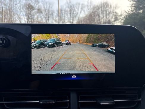 Used 2025 Chevrolet Trax LT image 19