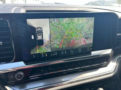 Certified 2023 Chevrolet Silverado 1500 High Country w/ High Country Premium Package AWD/4WD image 10