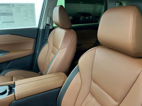 New 2026 Nissan Rogue Platinum w/ Platinum Premium Package image 16