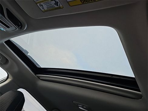 Certified 2025 Subaru Outback Premium image 15