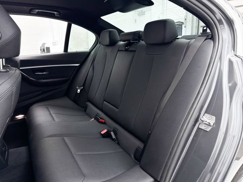 Used 2017 BMW 330i Sedan RWD image 27