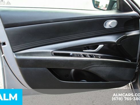 Used 2024 Hyundai Elantra SEL FWD image 37