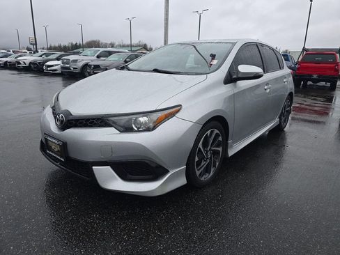 Used 2017 Toyota Corolla iM w/ All-Weather Mat Package image 7