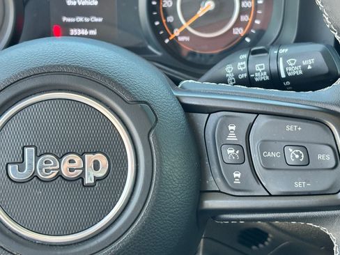 Used 2025 Jeep Wrangler Unlimited Sport AWD/4WD image 20