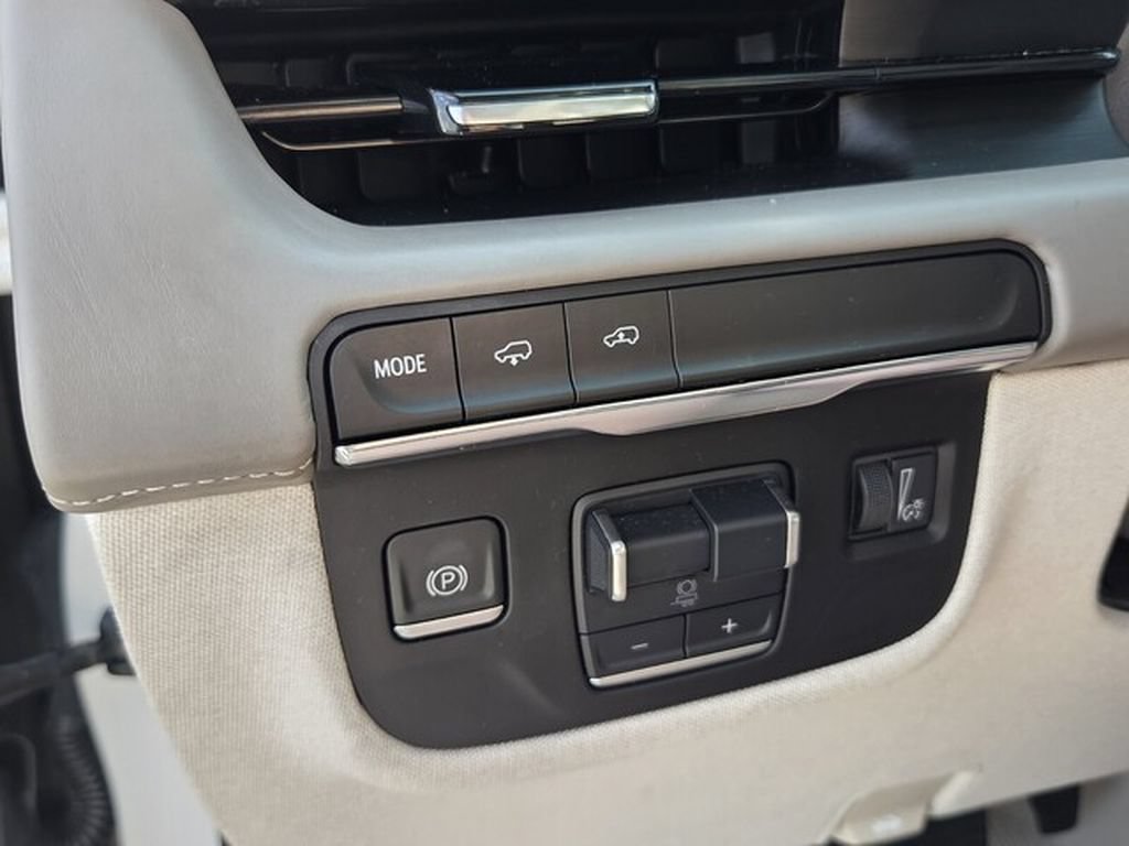 Used 2022 Cadillac Escalade ESV Sport Platinum RWD image 33