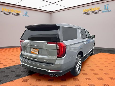 Used 2025 GMC Yukon XL Denali image 5