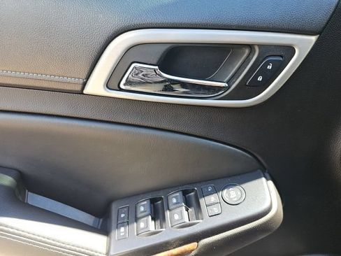 Used 2015 GMC Yukon Denali AWD/4WD image 19