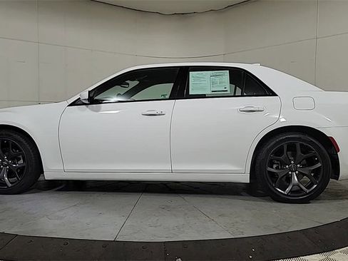 Used 2023 Chrysler 300 S image 5