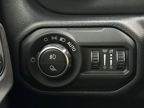 Used 2021 Jeep Gladiator Overland w/ Popular Equipment Package image 28