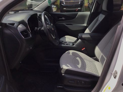 Used 2022 Chevrolet Equinox LT FWD image 10