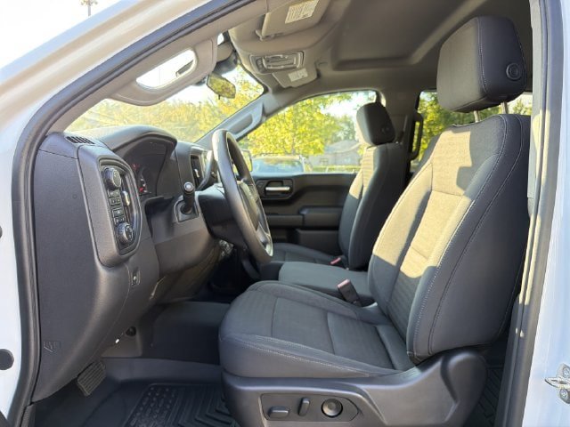 Used 2024 Chevrolet Silverado 1500 Custom Trail Boss w/ LPO, Dark Essentials Package AWD/4WD image 11