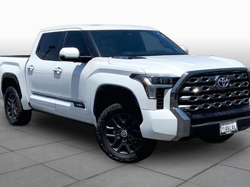 Used 2024 Toyota Tundra Platinum AWD/4WD image 2