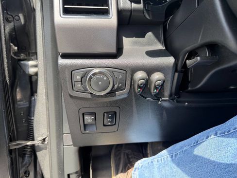 Used 2018 Ford F150 XLT w/ Equipment Group 302A Luxury AWD/4WD image 13