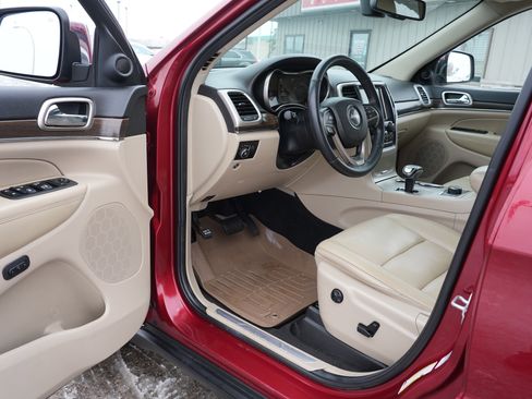 Used 2014 Jeep Grand Cherokee Limited image 15