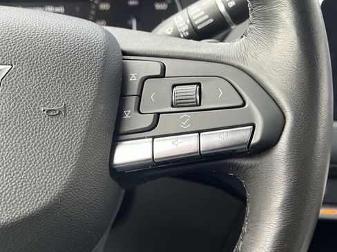 Certified 2023 Cadillac XT4 Luxury w/ Cold Weather Package image 23