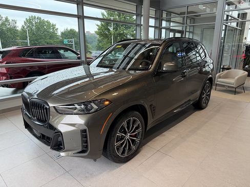 New 2026 BMW X5 xDrive50e w/ M Sport Package AWD/4WD image 3
