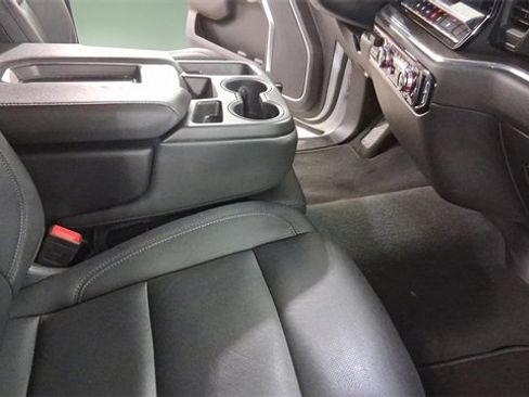 Used 2025 GMC Sierra 1500 SLT image 14