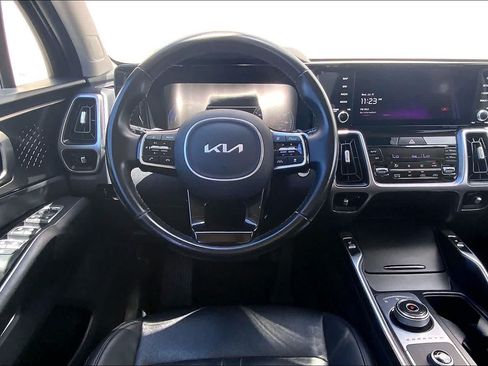 Used 2023 Kia Sorento EX w/ Panoramic Sunroof Package FWD image 14