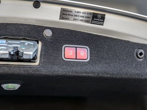 Used 2018 Mercedes-Benz S 560 4MATIC Sedan image 12