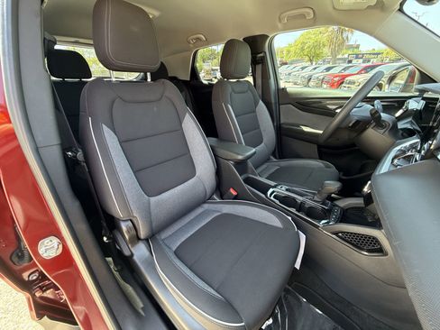 Used 2025 Chevrolet TrailBlazer LT image 25