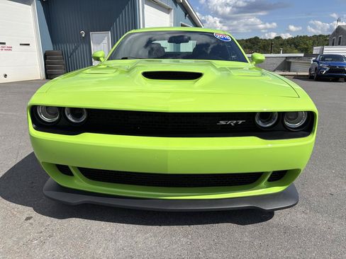Used 2015 Dodge Challenger SRT Hellcat RWD image 8