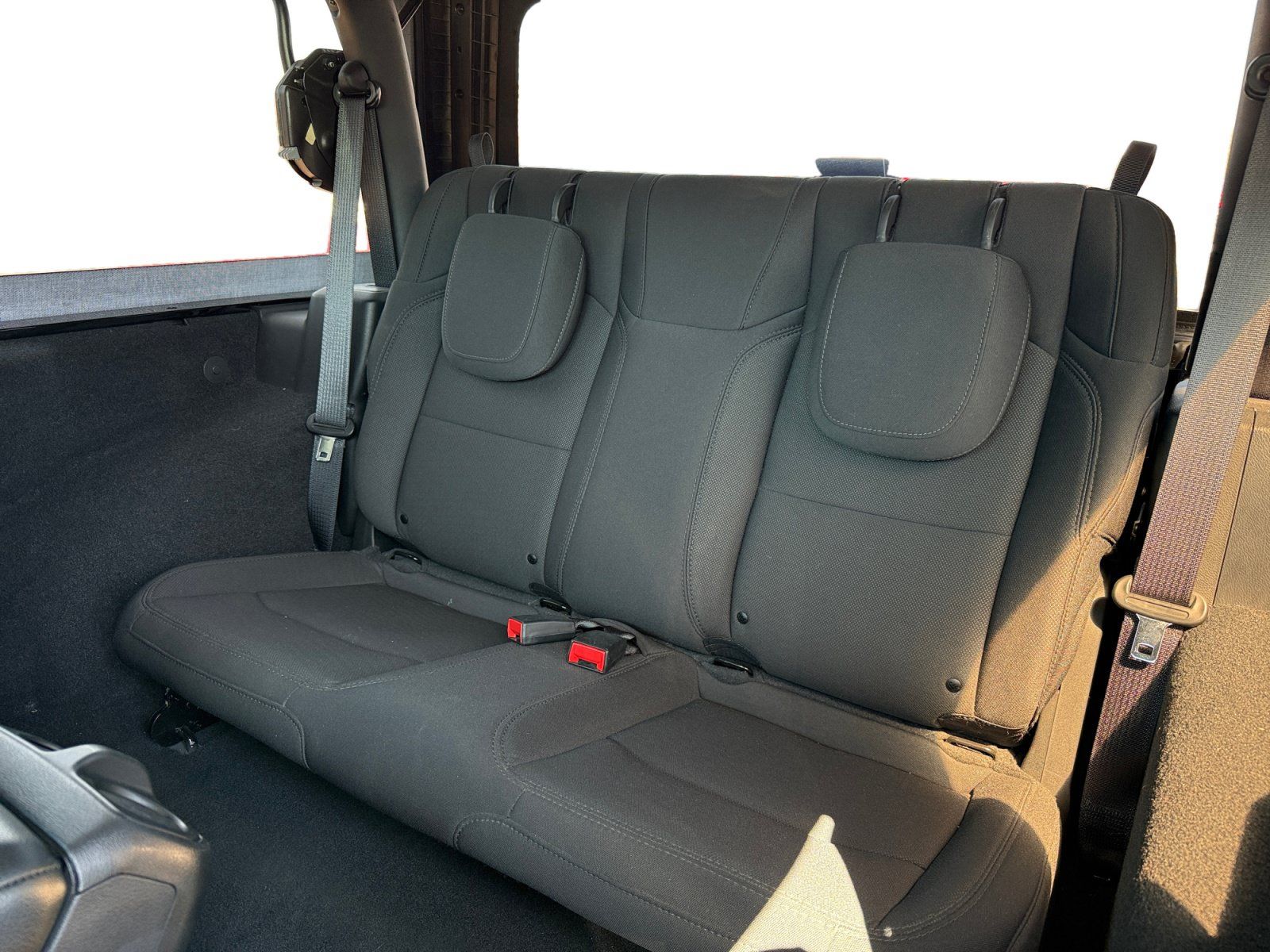 Used 2022 Jeep Wrangler Sport AWD/4WD image 16