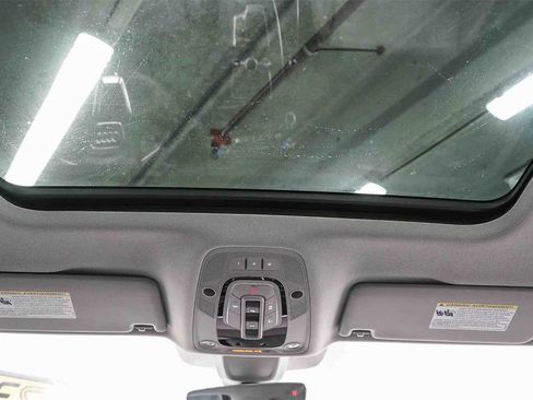 Used 2018 Audi Q5 2.0T Premium Plus w/ Premium Plus Package image 16