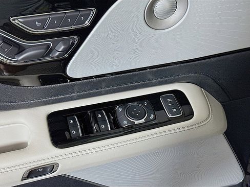 Used 2025 Lincoln Aviator Reserve w/ Equipment Group 201A image 20