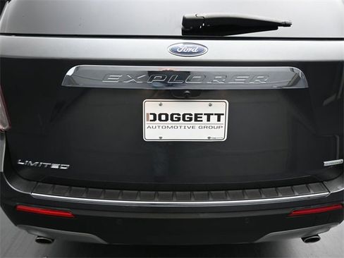 Used 2020 Ford Explorer Limited image 10