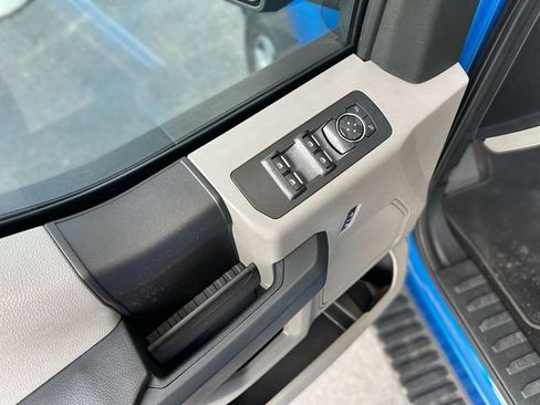 Used 2019 Ford F150 XL w/ Equipment Group 101A Mid AWD/4WD image 14