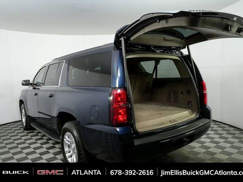 Used 2018 Chevrolet Suburban LT w/ Max Trailering Package image 35