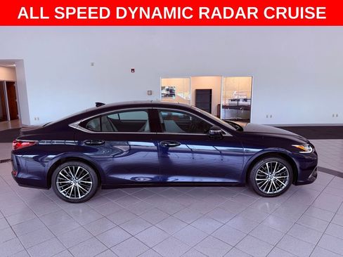 Certified 2025 Lexus ES 350 w/ Premium Package image 9