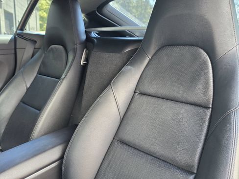 Used 2015 Porsche Cayman RWD image 5