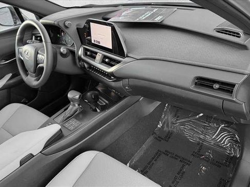 Used 2024 Lexus UX 250h F Sport image 21