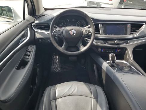 Used 2020 Buick Enclave Essence image 14