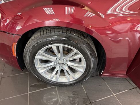 Used 2019 Chrysler 300 Touring L w/ Quick Order Package 22F RWD image 27