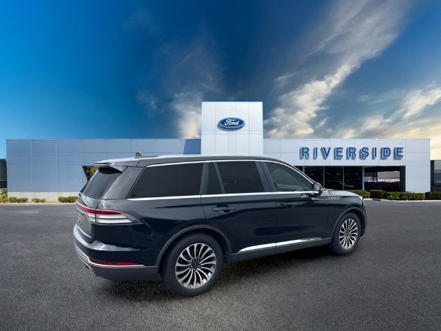 Used 2021 Lincoln Aviator Reserve w/ Elements Package Plus RWD image 3