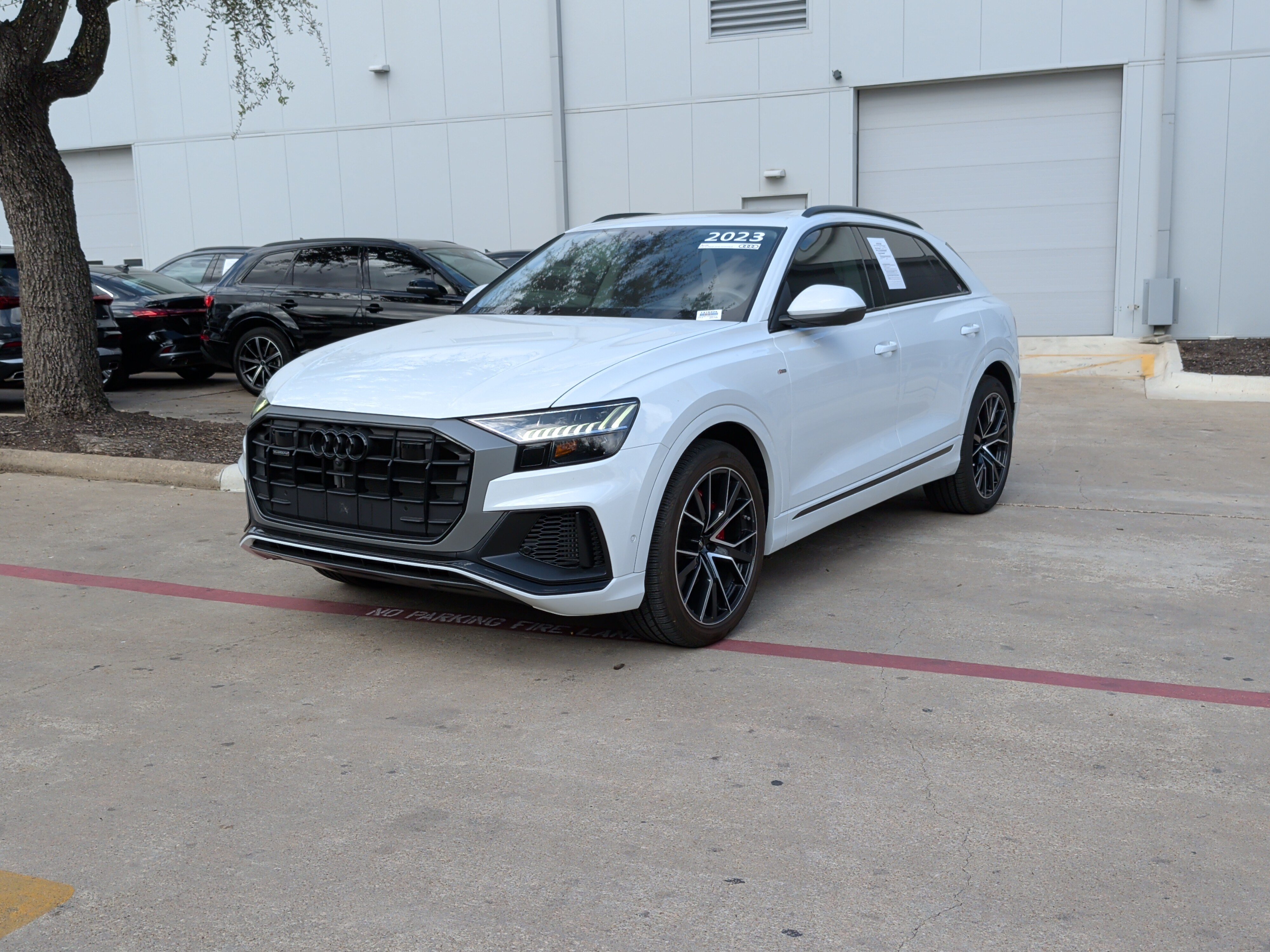 Used 2023 Audi Q8 Prestige AWD/4WD image 5