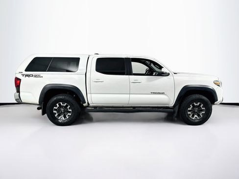 Used 2019 Toyota Tacoma TRD Off-Road RWD image 4